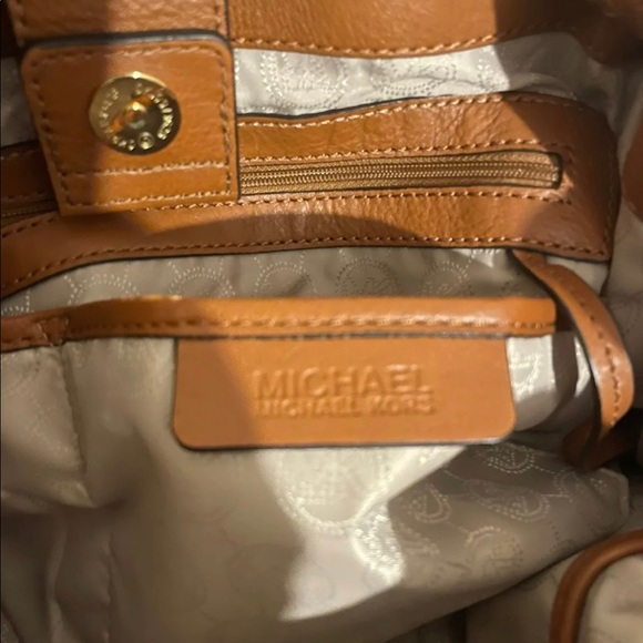 Michael Kors Purse - Picture 7 of 7